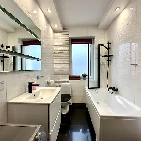 شقة Lubczykowa Dabrowa & Free Parking *