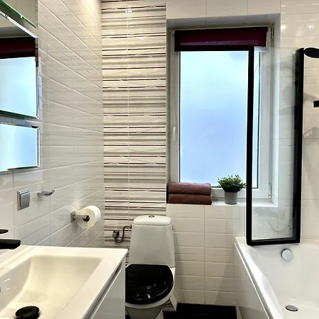 Lubczykowa Dabrowa & Free Parking شقة غدينيا