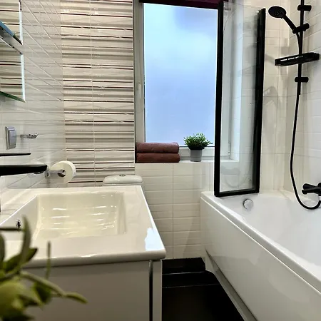 Lubczykowa Dabrowa & Free Parking غدينيا