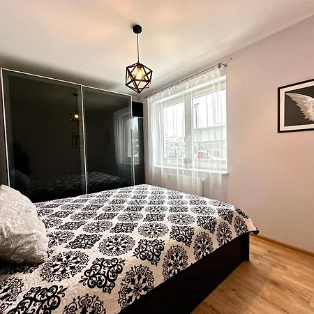 شقة Lubczykowa Dabrowa & Free Parking *