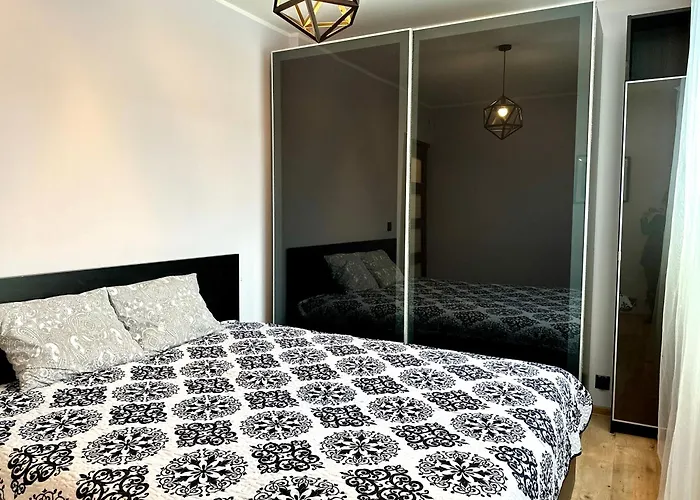 Lubczykowa Dabrowa & Free Parking