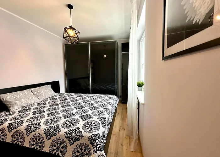 Lubczykowa Dabrowa & Free Parking *